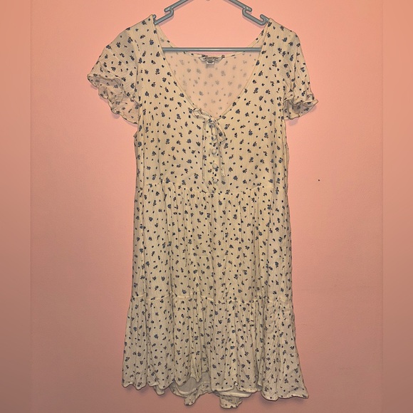 AE Flowy Floral Sundress - Picture 2 of 3